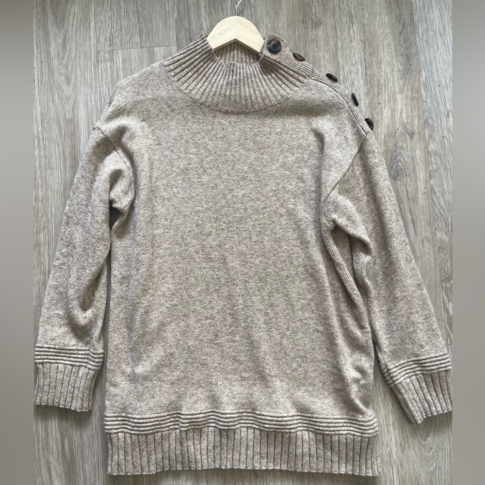 Anthropologie Mock Neck Sweater Button Shoulder Knit Pullover Beige Size Medium